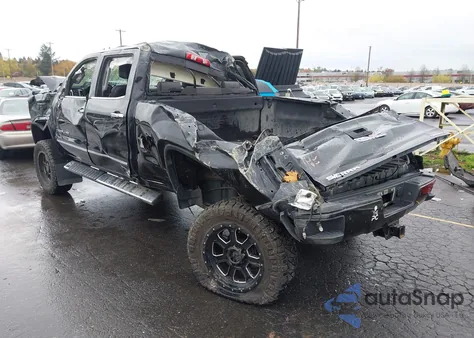 2017 GMC Sierra 2500Hd Denali z USA, uszkodzony, nr VIN 1GT12UEG1HF246883